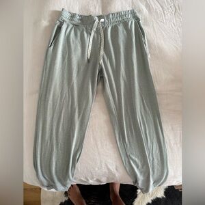 Vuori Women’s Joggers